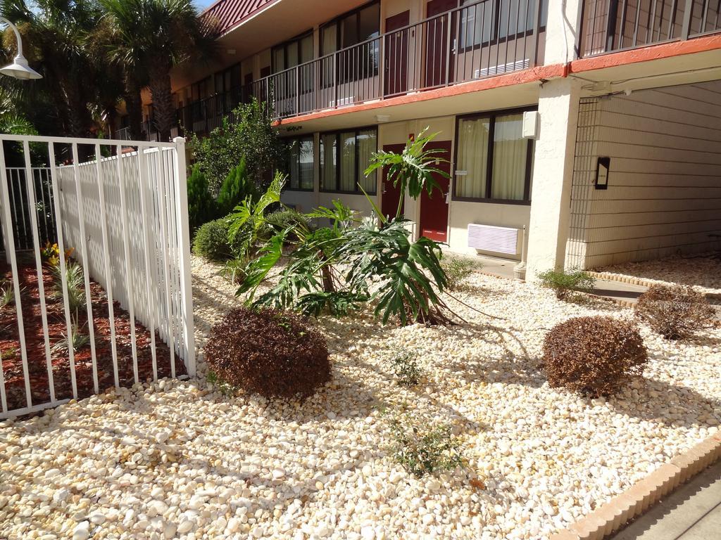 Econo Lodge Palm Harbor - Clearwater Exterior foto